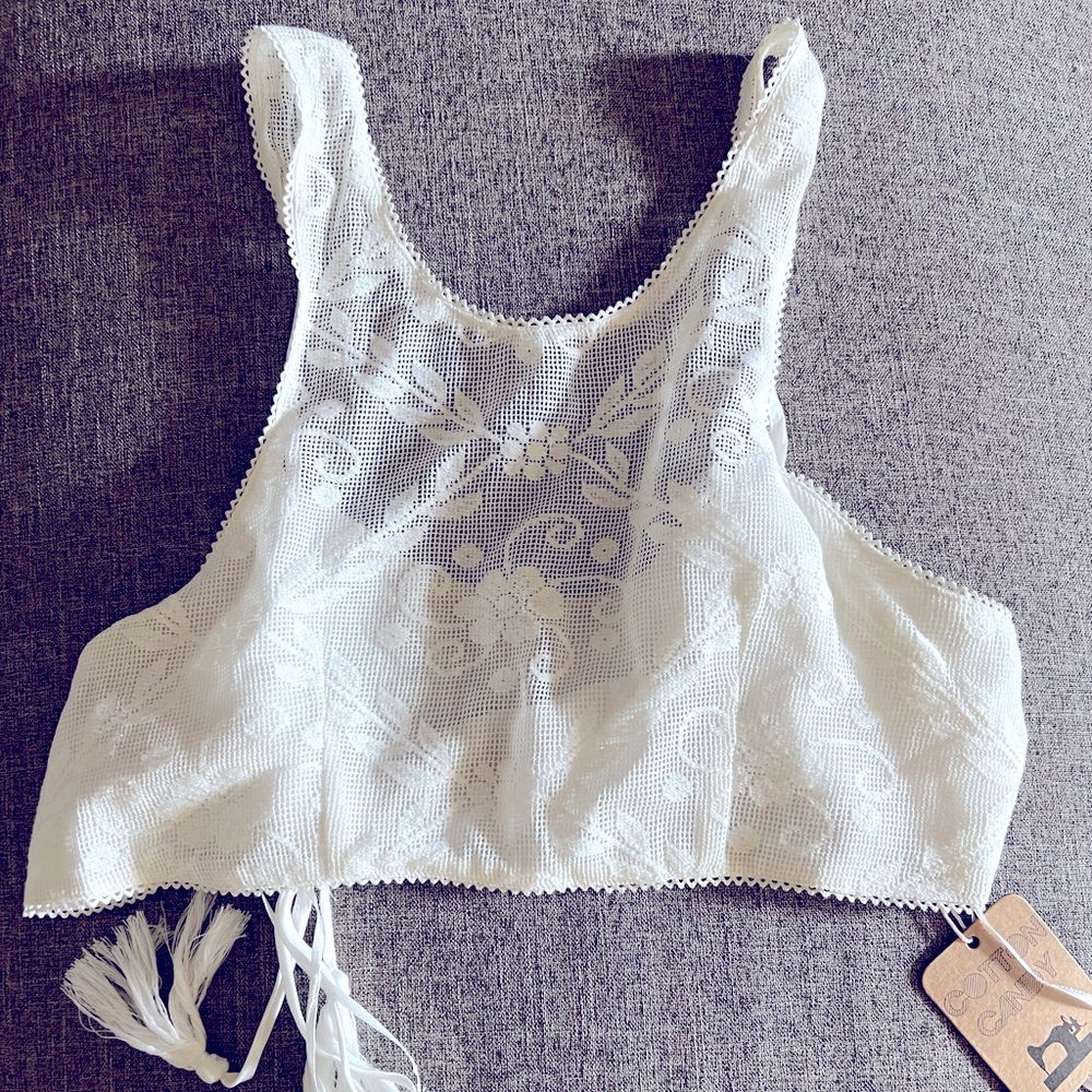 Gorgeous lace crop top!